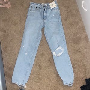 Abercrombie The Mom High Rise Jeans NWT